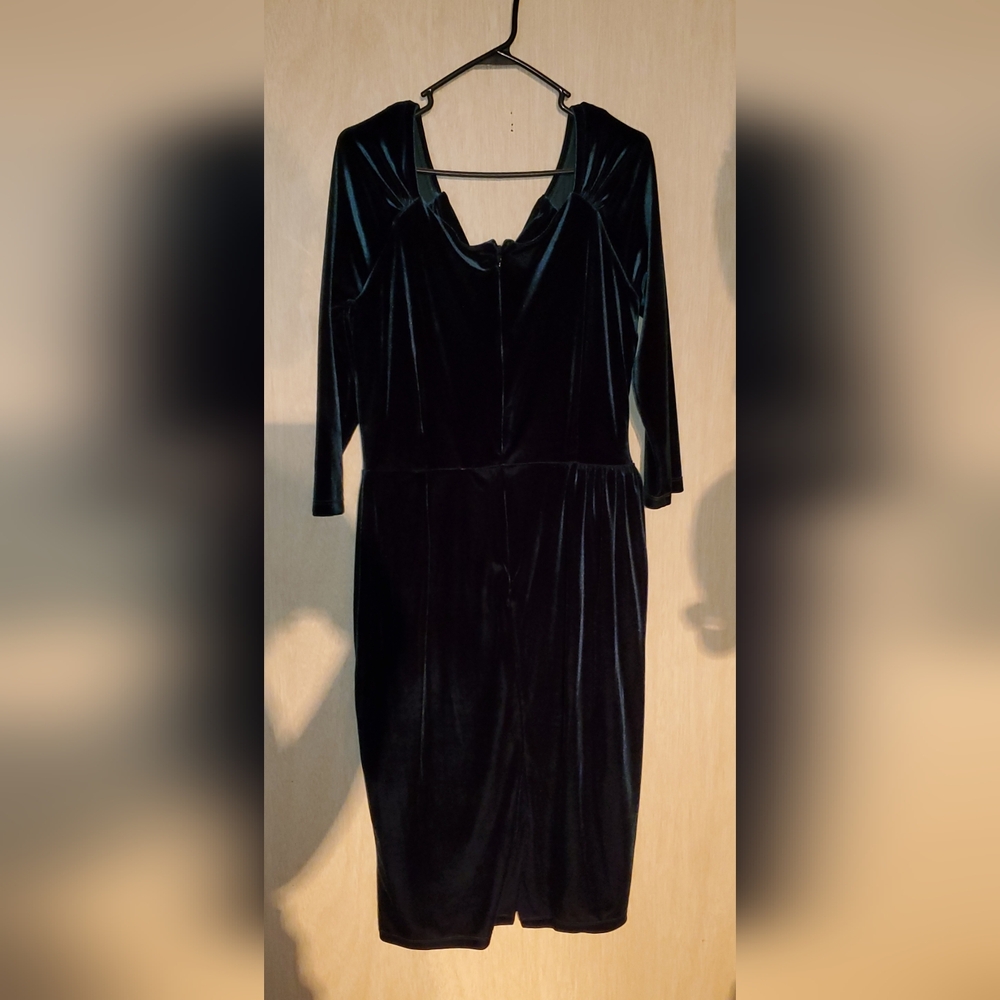 Vixen by Micheline Pitt Startlet Wiggle in Hunter Green Velvet, Size 2x GUC - Picture 3 of 6